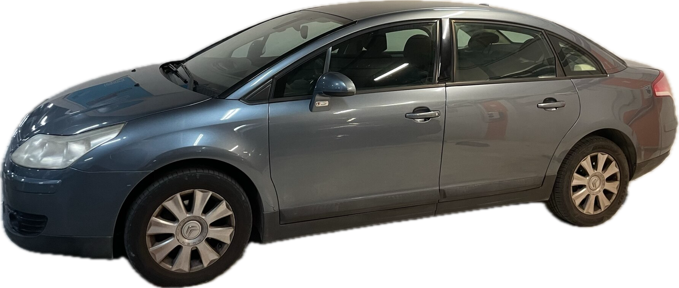 A Citroën C4 2012 of this model